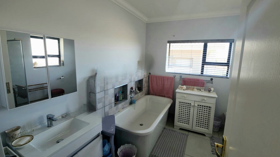 3 Bedroom Property for Sale in Monte Christo Western Cape